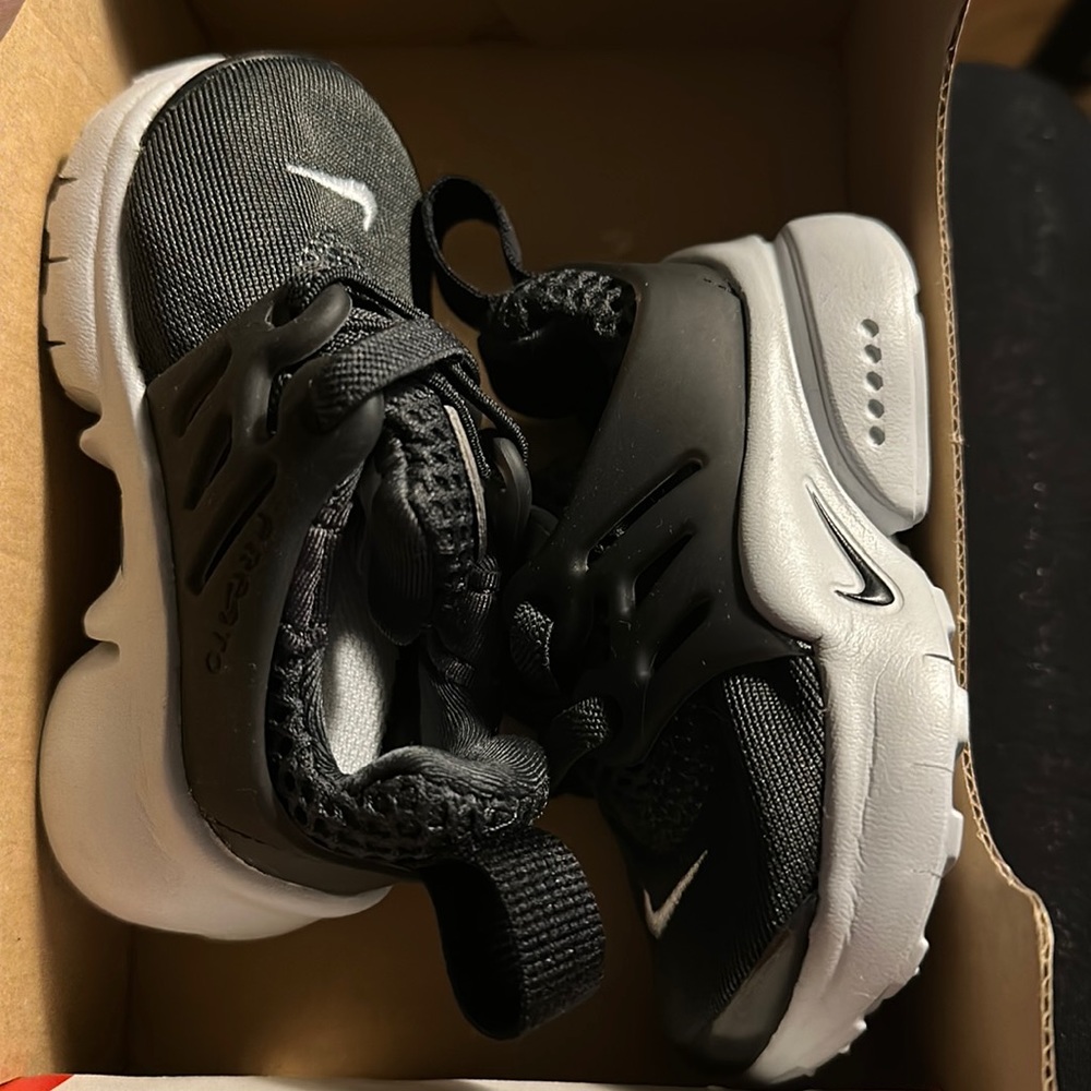 Infant Nike Prestos SIZE 3C